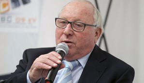 Uwe Seeler macht sich Sorgen um seinen HSV