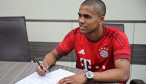 Douglas Costa unterschreibt beim FC Bayern einen Vertrag bis 2020