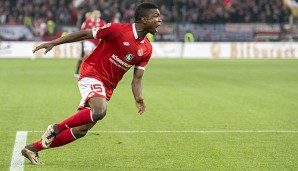 Jhon Cordoba jubelt nach seinem Tor gegen den FC Bayern München