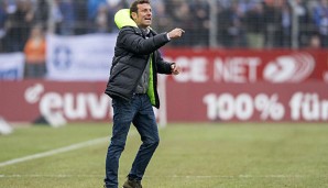 Markus Weinzierl und der FC Augsburg stehen derzeit drei Punkte vor dem Relegationsplatz