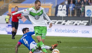 Augen zu und durch. Bas Dost könnte zum Hamburger SV wechseln