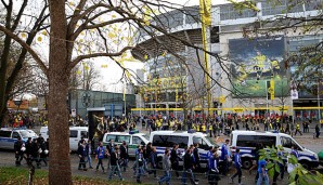 Der Polizeipräsident äußerte Kritik am Verhalten mancher Fans während des Derbys