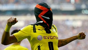 Pierre-Emerick Aubameyang warb mit der Maske für einen Sponsoren