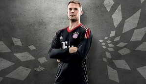 Manuel Neuer scheint sich im neuen Arbeitsoutfit schon mal recht wohl zu fühlen