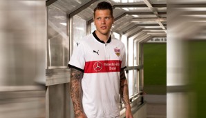 Eigentlich sollte das neue VfB-Trikot erst am 4. Juli veröffentlicht und verkauft werden. Doch ein Laden in der Stuttgarter Innenstadt bot das Trikot aus Versehen früher zum Verkauf an. Der Verein zog nach und präsentierte das Leibchen früher als geplant