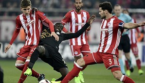 Panagiotis Retsos (l.) absolvierte in der abgelaufenen Saison 18 Spiele für Olympiakos Piräus