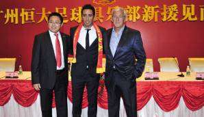 23. Lucas Barrios - 2012/13 für 8,5 Mio. Euro zu Guangzhou Evergrande (China).