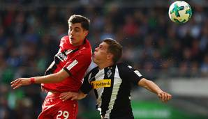 Kai Havertz im Kopfballduell mit Mathias Ginter