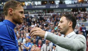 Benedikt Höwedes und Domenico Tedesco beim Shake-Hand