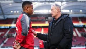 Dennis Aogo (l.) hat sich mit klaren Worten an seine Mitspieler vom VfB Stuttgart gewendet.