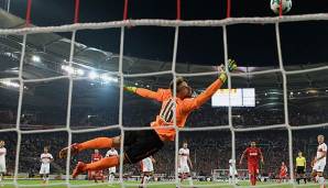 Nach Beleidigungen gegen Ron-Robert Zieler: 1. FC Köln spricht Stadionverbot aus.