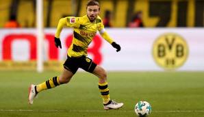 Marcel Schmelzer: Gibt es einen so extremen Cut, dass sich der BVB sogar von seinem Kapitän trennt. Zumindest bei unseren Usern steht Schmelzer zur Disposition. Zwei Drittel sehen ihn als möglichen Abgang. Ergebnis: 37 Prozent.