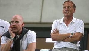 Matthias Sammer und Hans-Joachim Watzke beobachten das Geschehen im Pokalspiel gegen Greuther Fürth.