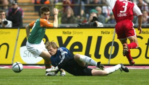 Ausgerechnet im Münchner Olympiastadion machten die Bremer am 8. Mai 2004 die Meisterschaft perfekt. Klasnic, Ailton und Micoud traf beim 3:1-Auswärtssieg der Bremer - Kahn unterlief ein bitterer Patzer.