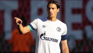 Benjamin Stambouli: Er kristallisierte sich in der Rückrunde immer mehr als Führungsspieler heraus. Was Zweikampfverhalten und Tempo betrifft, hat er jedoch weiterhin seine Schwächen. Wenn Kabak zurückkommt, könnte Stambouli auch ins Mittelfeld rücken.