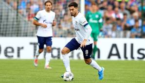 Suat Serdar: Er kämpft mit McKennie um den Platz neben Mascarell. Serdar stieß wegen der U21-EM verspätet zum Schalker Team, spielte in der Schlussphase der Vorbereitung aber regelmäßig. Er muss dennoch weiter an seiner Konstanz arbeiten.