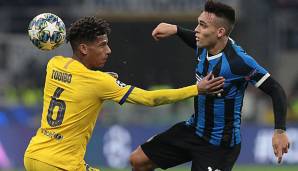 Jean-Clair Todibo im Duell mit Lautaro Martinez von Inter Mailand.