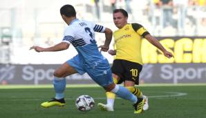 In der Vorbereitung auf die Saison 2018/2019 waren Mario Götze (r.) vom BVB und Lazio Roms Luiz Felipe Ramos noch Gegner. Spielen sie bald im selben Team?