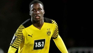 Soumaila Coulibaly stand in Augsburg erstmals im Profikader des BVB.