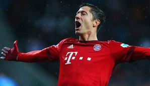 Robert Lewandowski führt mit 21 Treffern die Torjägerliste der Bundesliga an