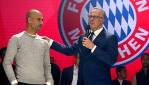 Pep Guardiola wird von Karl-Heinz Rummenigge für seine Arbeit mit Lob überhäuft