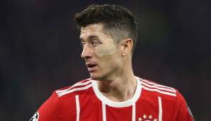 Lewandowski musste gegen Sevilla mehrere Male einstecken.