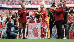 Kurze Zeit später kam beim FCB die Sportdirektoren-Frage auf, nachdem Matthias Sammer zurückgetreten war. Rummenigge sprach sich für Philipp Lahm aus. Hoeneß hingegen wollte Max Eberl haben.