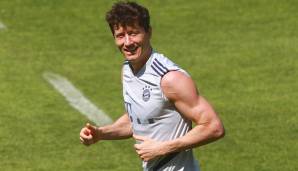 Im Kalenderjahr 2021 erzielte Lewandowski 43 BL-Treffer (34 Einsätze), mehr als je zuvor ein Spieler innerhalb eines Kalenderjahres seit BL-Gründung. Auch diesen Rekord hielt zuvor Gerd Müller (42 im Jahr 1972).