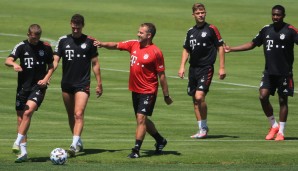 Nach dem Double-Gewinn strebt der FC Bayern München mit Trainer Hansi Flick den Champions-League-Titel an.