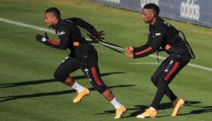 Nicht durchgestartet: Douglas Costa und Bouna Sarr beim Training.