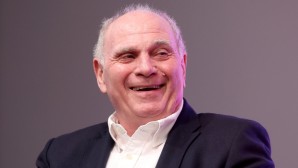 uli-hoeness-lachend