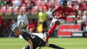 Der FSV Mainz 05 profitierte in der Schlussphase von zwei wilden Ausflügen von Augsburg-Keeper Fabian Giefer.