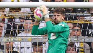 BVB - GREGOR KOBEL: Als mitspielender Torwart bei Rückpassen noch nicht ganz so sicher wie in der vergangenen Saison. Dafür auf der Linie ganz stark. Doppelte Rettungstat gegen Schick (63., 67.). Hielt dem wackelnden BVB am Ende den Sieg fest. Note: 1,5.