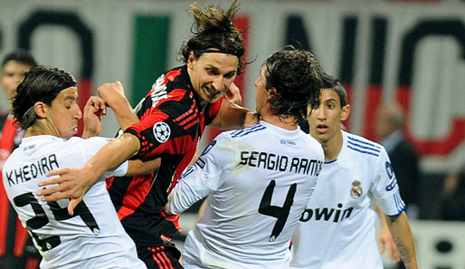 Sami Khedira (l.) steht mit Real Madrid vorzeitig in der Runde der letzten 16 der Champions League