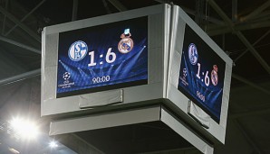 Schalkes Demontage gegen Real Madrid. Dokumentiert in weiß auf blau