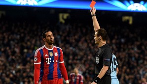 Medhi Benatia wurde gegen Manchester City vom Platz gestellt