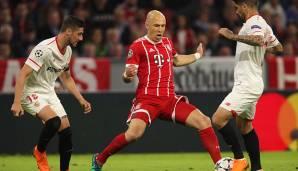 Arjen Robben: Rechtfertigte seine Aufstellung mit hoher Leistungsbereitschaft. Nahm Kimmich mehrfach gut mit und bediente Ribery (38.) und Müller (41.) gut, spielte jedoch auch einen Konter schlampig zu Ende. Note: 3.