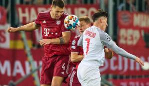 NIKLAS SÜLE: Anfangs mit leichtem Stockfehler, der Salzburg eine frühe Chance ermöglichte. Auch er konnte beim 0:1 nicht mehr gegen Adamu retten. Ansonsten aber der stabilste der drei Abwehrspieler. Note: 3,5.