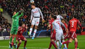 MAXIMILIAN WÖBER: König der Lüfte, rigoros im Zweikampf (75 Prozent gewonnen). Der Anführer der jüngsten CL-Mannschaft dieser Saison. Sagte im Vorfeld, dass es für Bayern "grauslich" wird. Er hielt Wort. Note: 2.