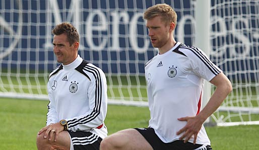 Nicht in der Startelf gegen Portugal? Miro Klose und Per Mertesacker