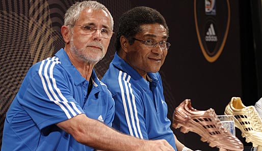 Gerd Müller (l.) wäre gern noch länger im DFB-Trikot aufgelaufen