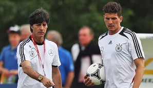 Für Mario Gomez (r.) ist kein Platz im 30-Mann-Kader von Bundestrainer Joachim Löw