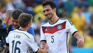 Neben Hummels (r.) gibt es noch weitere Kandidaten als mögliche Nachfolger von Lahm