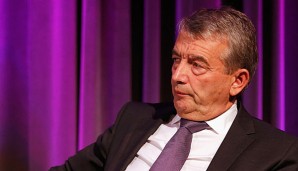 Wolfgang Niersbach und der DFB unterstützen die DKMS