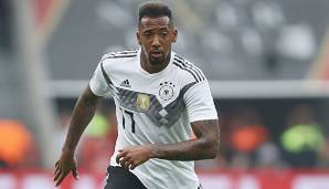 Jerome Boateng spricht auf der DFB-PK.