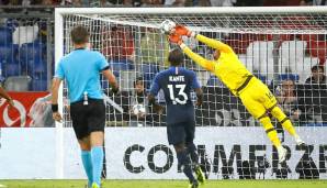 Alphonse Areola: Ähnlich wie Neuer nahezu beschäftigungslos. Den Schuss von Werner (18.) parierte er sicher. Stark gegen Reus (64.). Lenkte Müllers verunglückte Flanke stark über den Querbalken und fischte dann Ginters Kopfball von der Linie. Note: 1,5