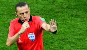 Cüneyt Cakir leitet das Spiel zwischen Niederlande und Deutschland.