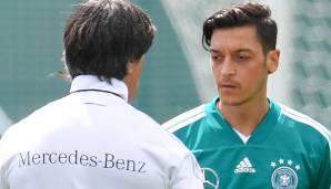 Joachim Löw war mit Mesut Özil 2014 Weltmeister geworden.