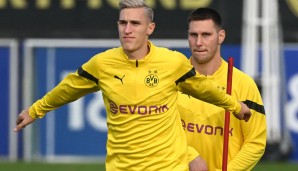 Nico Schlotterbeck (l.) und Niklas Süle im BVB-Training.