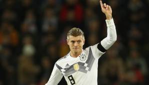 Toni Kroos: Ließ sich immer wieder bis zu den Innenverteidigern zurückfallen, um den Spielaufbau zu dirigieren. Im Zentrum wie üblich solide, ohne die großen Geistesblitze. Pech, dass sein Freistoß in Halbzeit zwei an die Latte klatschte - Note: 3